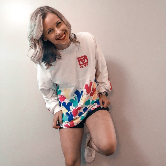 Meet Your Posher, Sara 🖤 - Picture 2 of 5